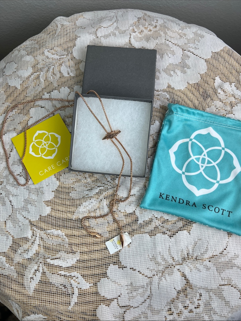 NWT Kendra Scott Cheska Rose Gold Bolo Druzy Necklace